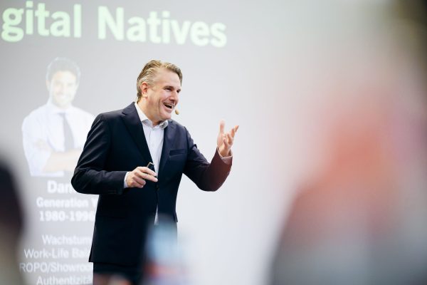 OSV Fachtagung Digitaler Vertrieb 2025 - Digitale Agenda 4.0: Digitalisierung aktiv gestalten mit Thomas Händel und Lukas Hoof in Potsdam, 10.03.2025.